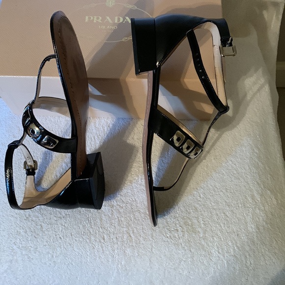 Prada Vernice 3 Sandals Black Patent Leather T Strap with Silver Details - Picture 5 of 6